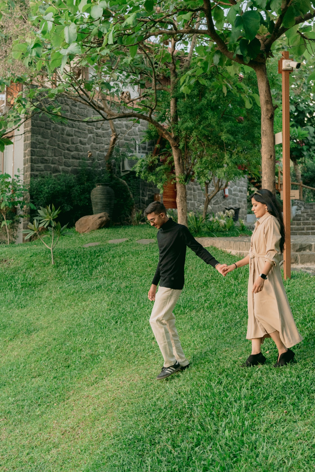 Hand in hand 🌳